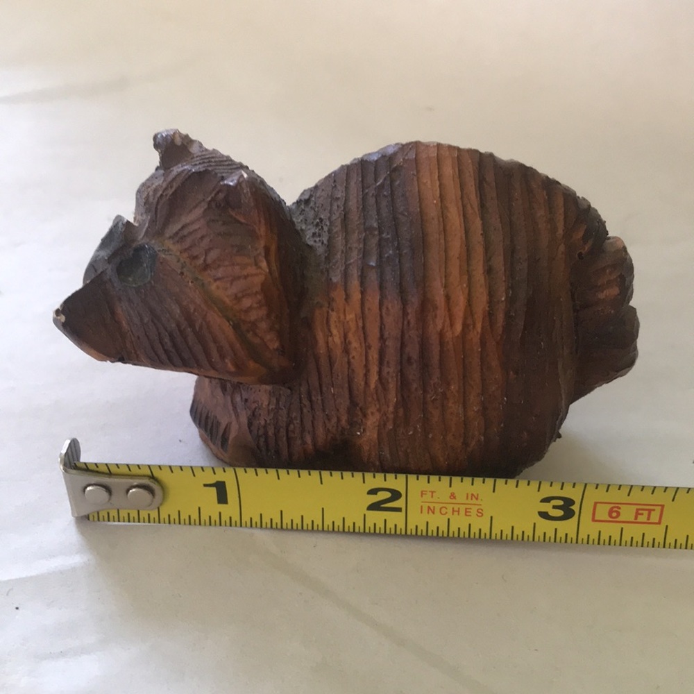 Hand Carved Racoon - Picture 6 of 7